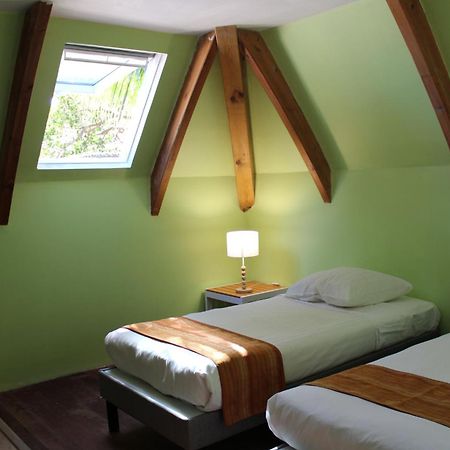 Hotel Tieti Poindimie Bagian luar foto