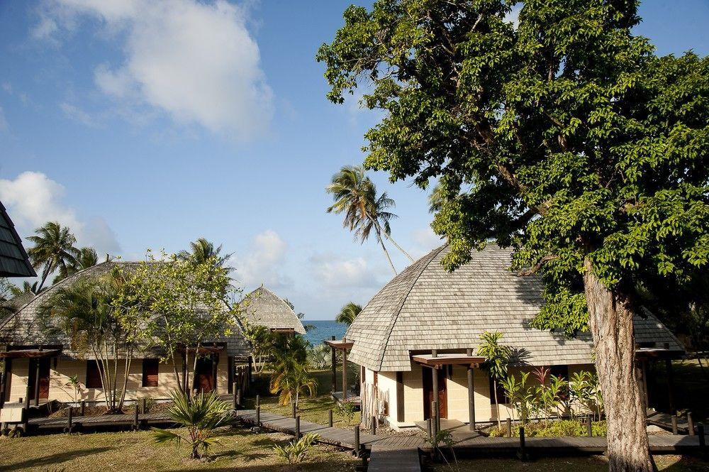 Hotel Tieti Poindimie Bagian luar foto