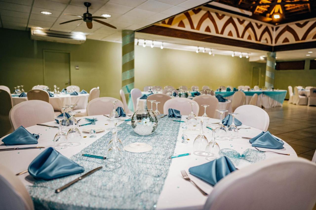 Hotel Tieti Poindimie Bagian luar foto