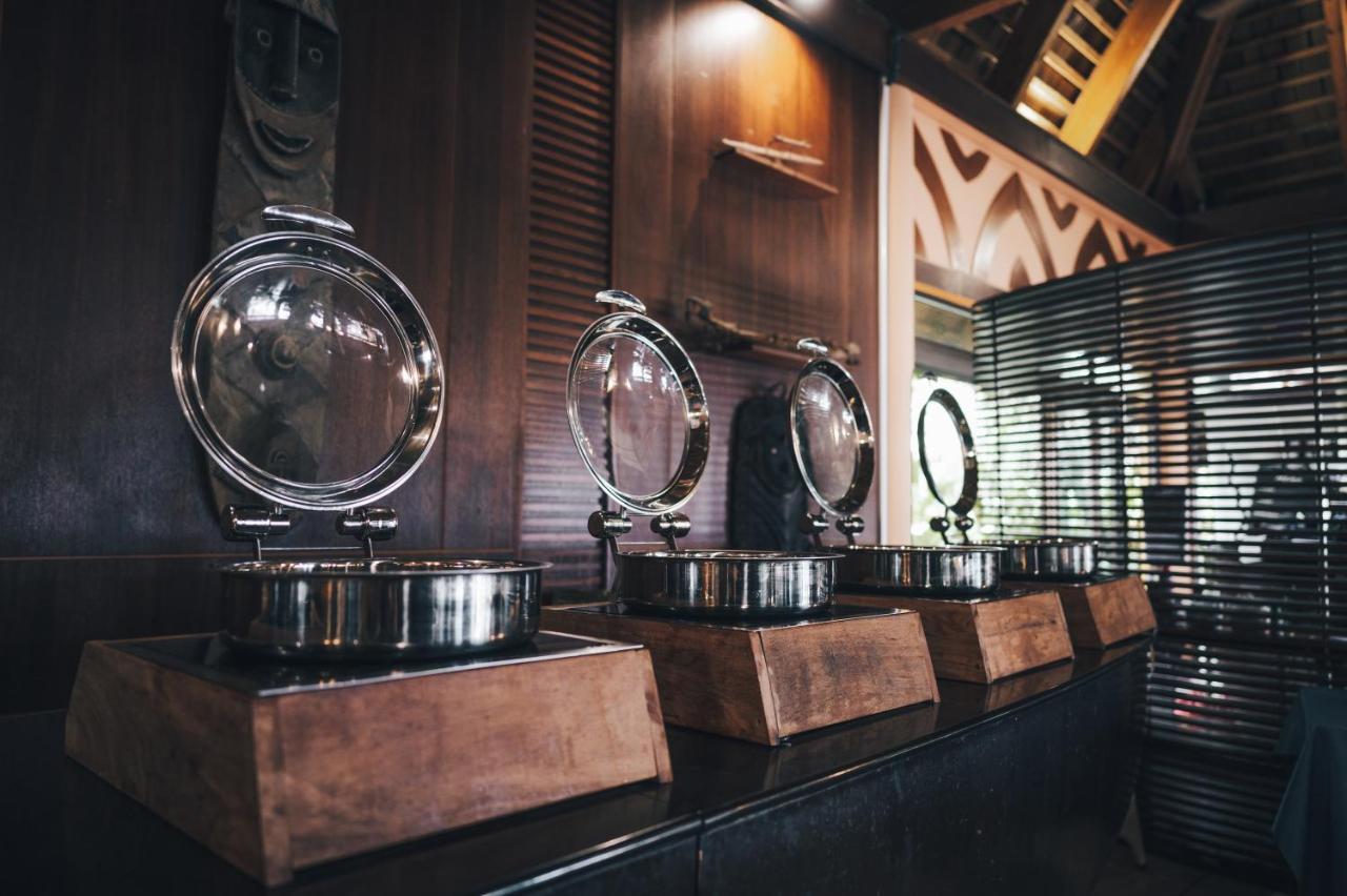 Hotel Tieti Poindimie Bagian luar foto