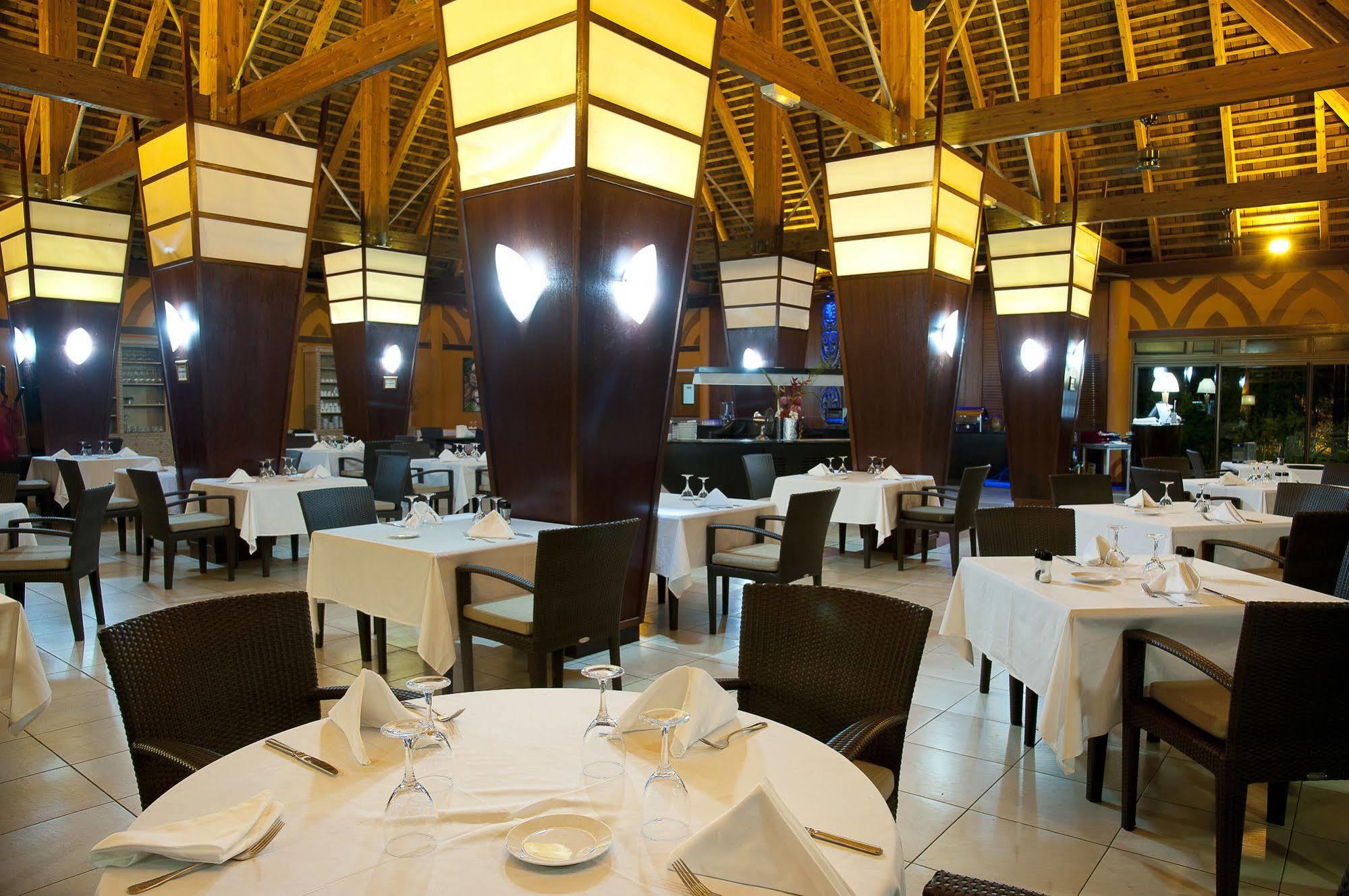 Hotel Tieti Poindimie Bagian luar foto